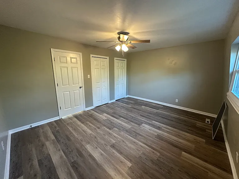 1529 Sheffield Ave #1529 — Photo 21