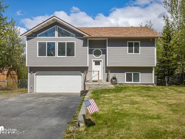 8551 E Queensboro Ave, Palmer, AK 99645