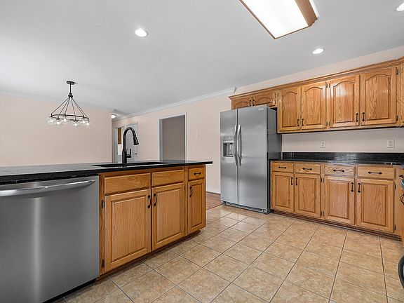 4th image of 8635 River Cove Dr