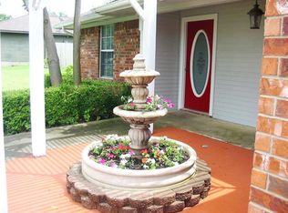 405 W Thomas St, Leonard, TX 75452