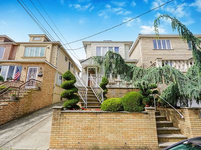 1068 79th St, Brooklyn, NY, 11228