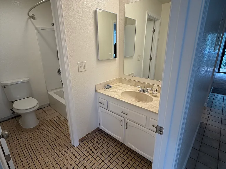2904 Leotar Cir #37 — Photo 10