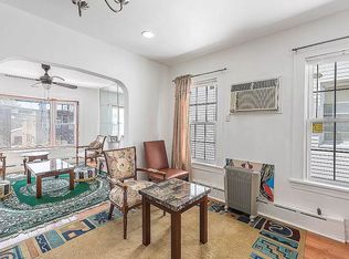 23-11 Ditmars Blvd, Astoria, NY 11105