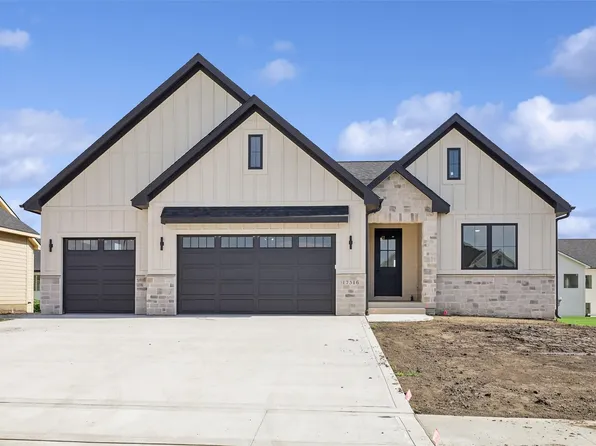17316 Northview Dr, Urbandale, IA 50323
