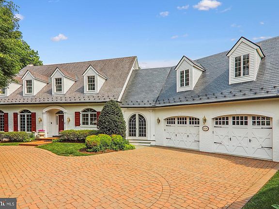 3rd image of 4 Waterway Ct