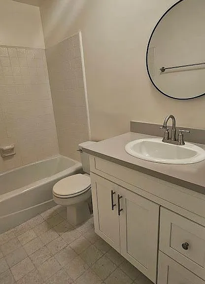923 5th St #5 — Photo 28