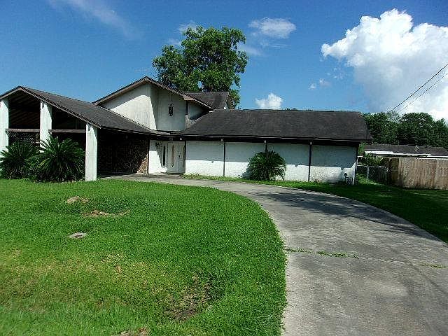 1st image of 135 Jerry Dr