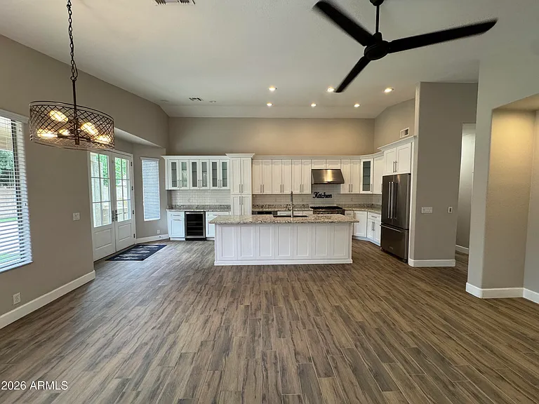 1710 E Tradewind Ct — Photo 12