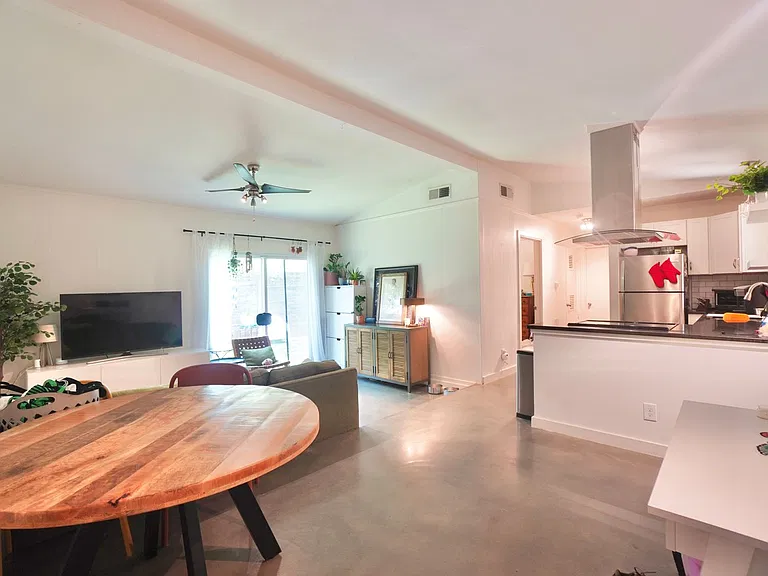 1117 Mariposa Dr #B — Photo 8
