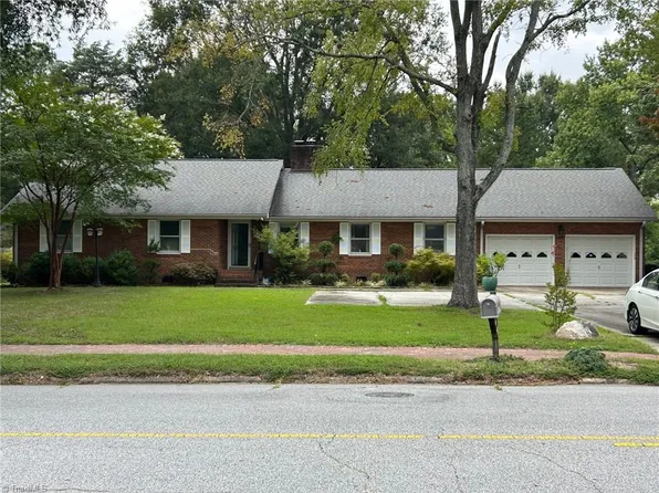 407 Guilford Rd, Jamestown, NC 27282