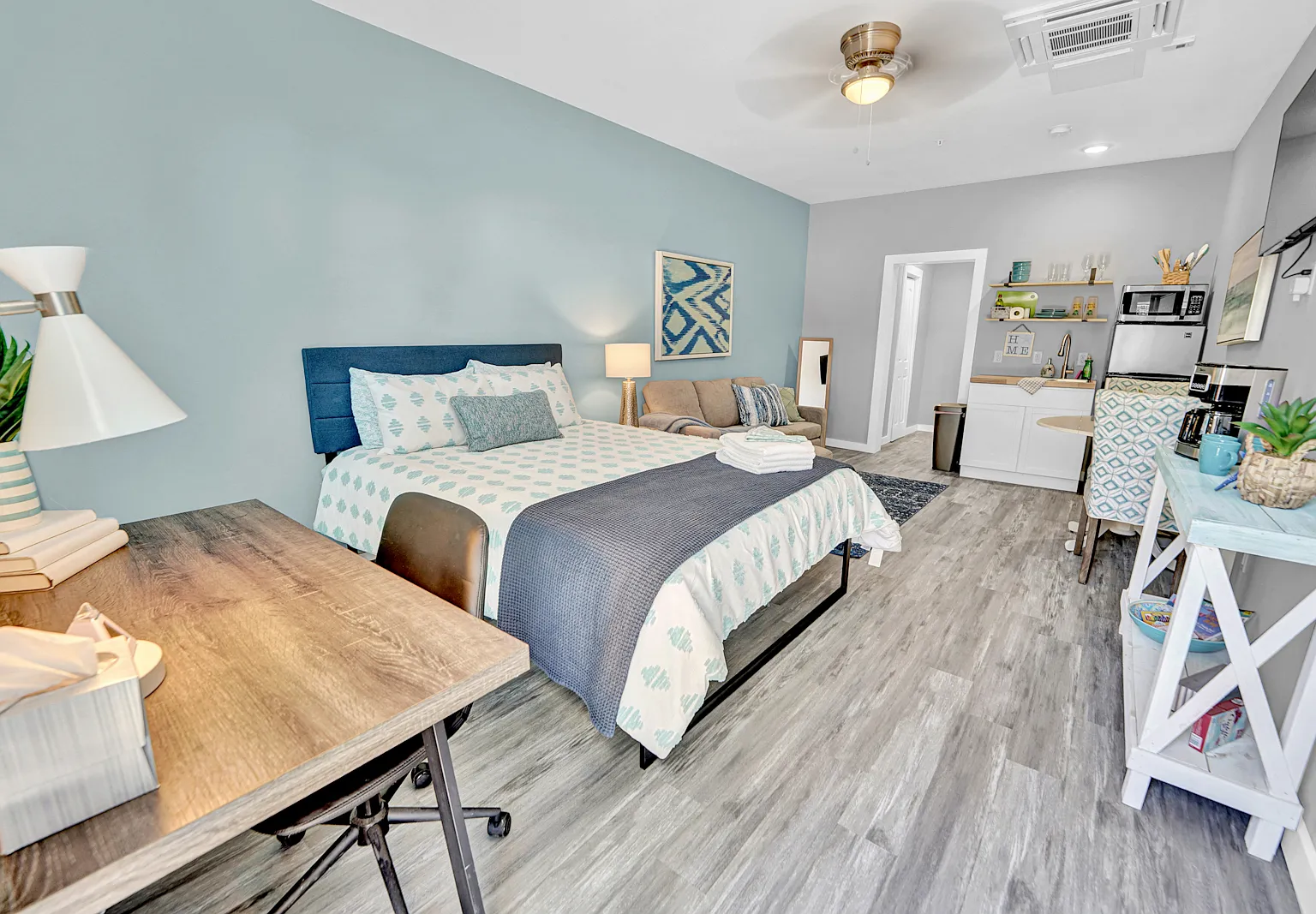 Studio, 35 sqft, $1,750 — Photo 2