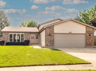 119 N Bauer Rd, McHenry, IL 60050