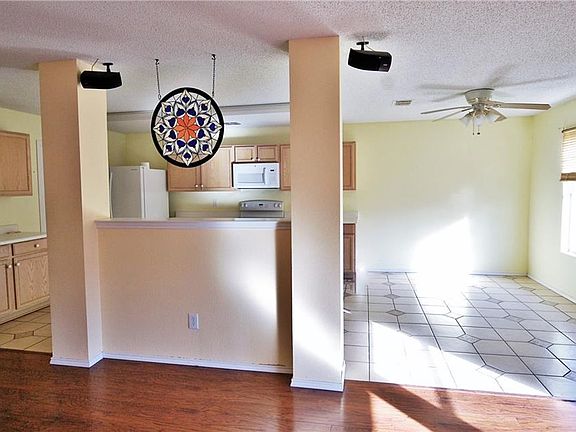 4th image of 2609 Clear Brook Dr