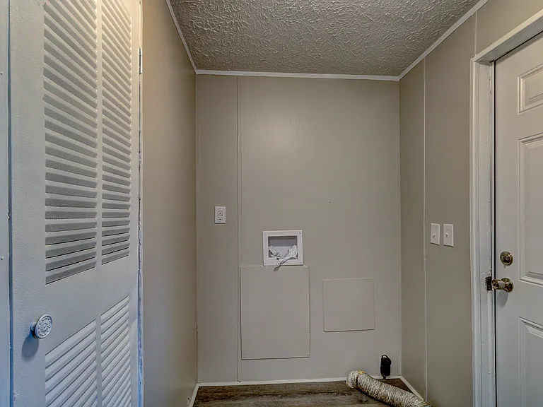 3351 Appletree Ct — Photo 11