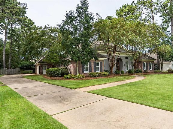 3rd image of 7108 Pinecrest Dr