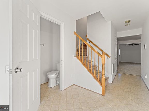 3rd image of 7008 Wytheville Cir