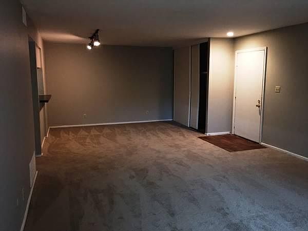 1st image of 797 Cross Creek Dr APT B