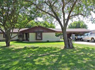 901 S Old Temple Rd, Lorena, TX 76655