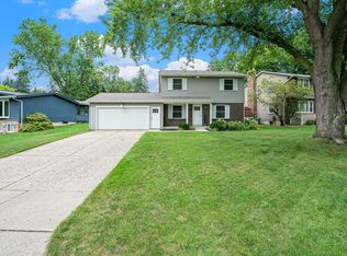 1147 Springwood Dr SE, Kentwood, MI