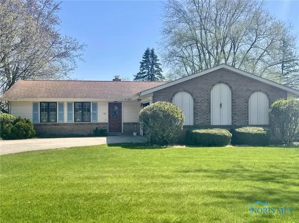 100 Denan Dr, Hicksville, OH 43526