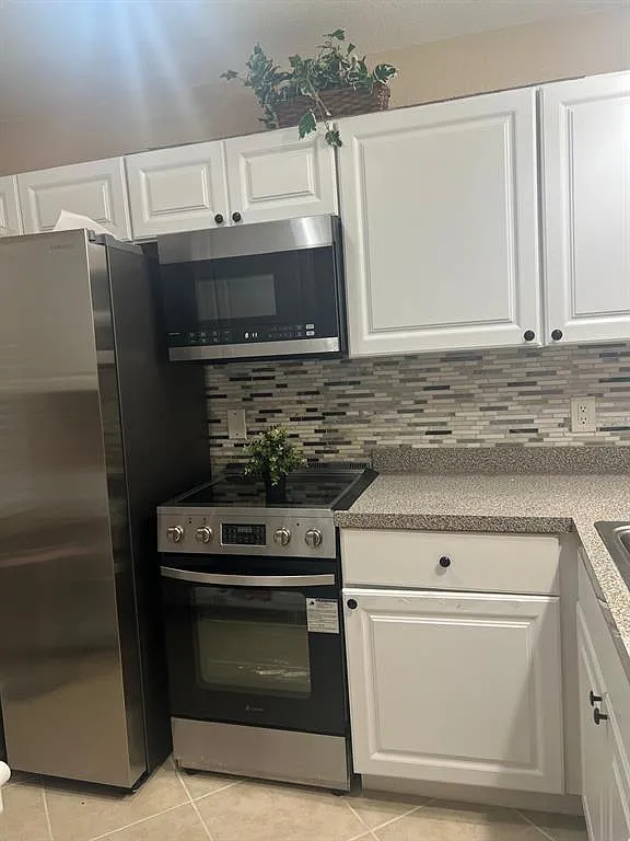 2 bed, 2.0 bath, 835 sqft, $2,000 — Photo 4