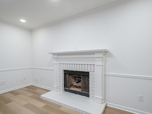 5th image of 1738 Hollow Ln