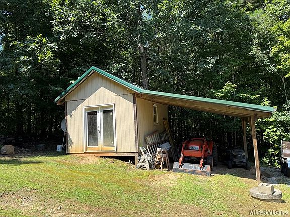 5th image of 51 Hudson Mill Dr