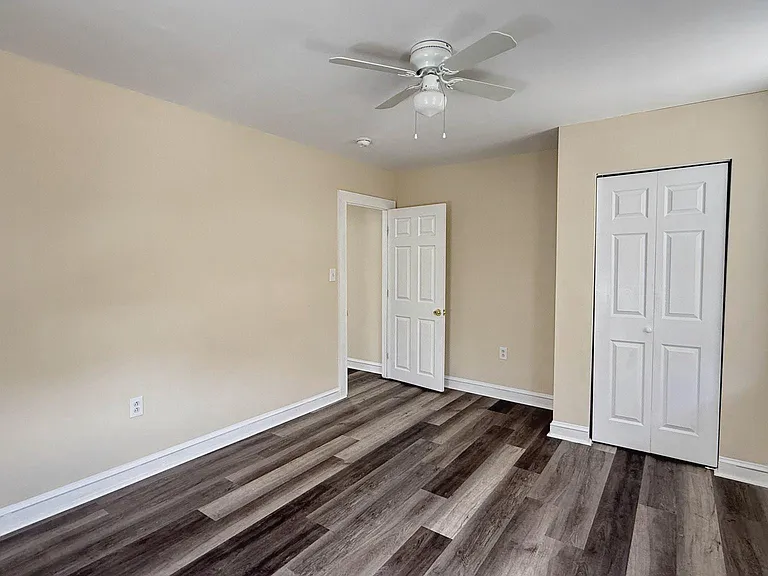 2030 Liberty St — Photo 17