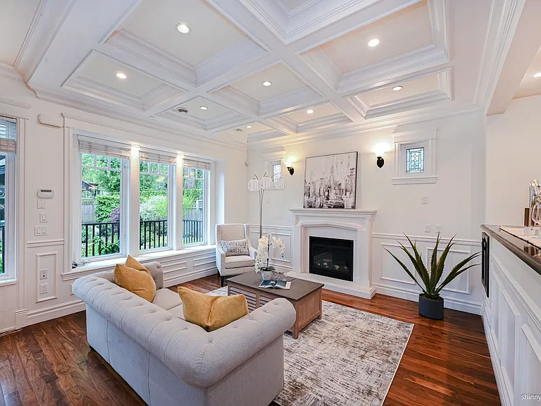 4498 W 11th Ave — Photo 13