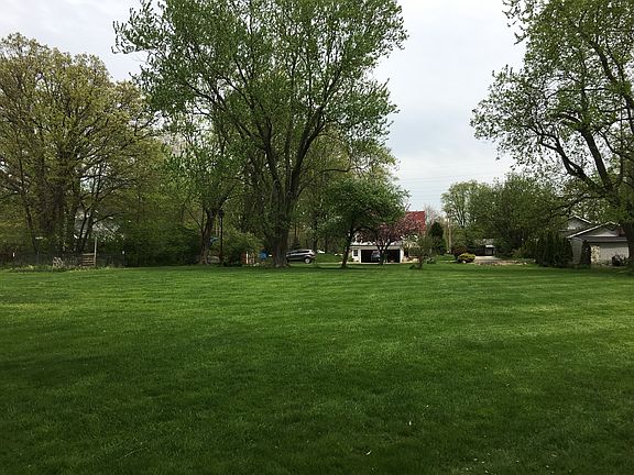 3rd image of 279 Northwest Ave