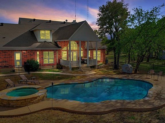 2nd image of 235 Single Oak Ln
