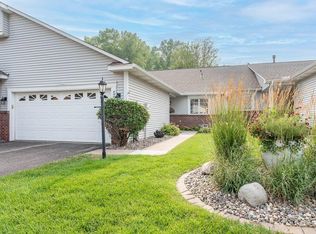 525 Deer Ridge Ln S, Maplewood, MN 55119