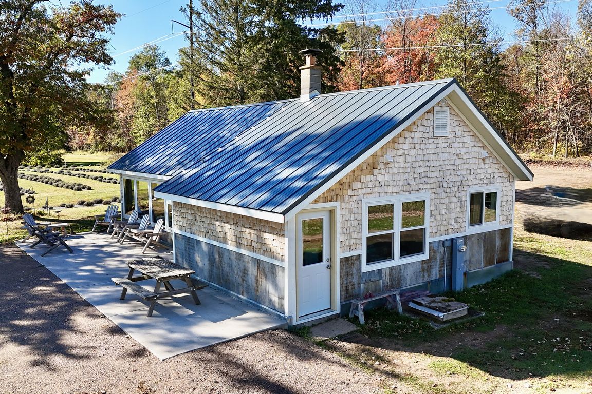 1 House Main