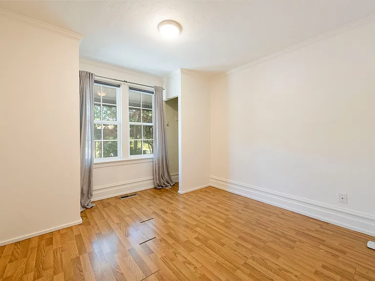 836 E Browning Ave — Photo 5