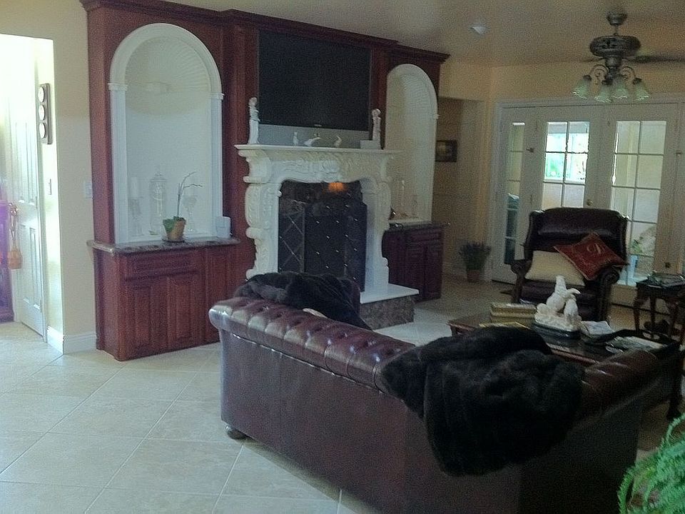 2nd image of 14658 Riverside Rd