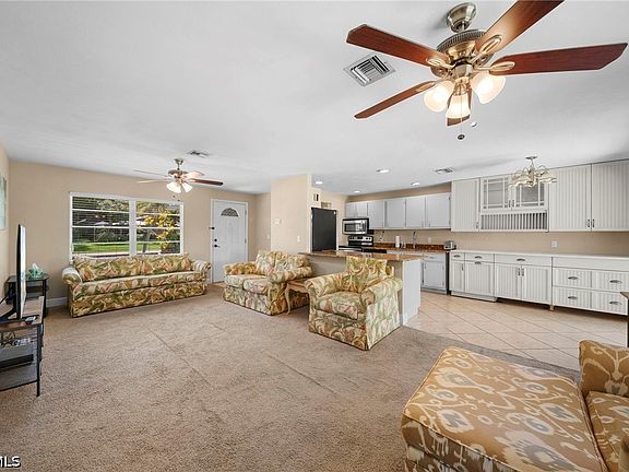 2nd image of 1583 Sunkist Way
