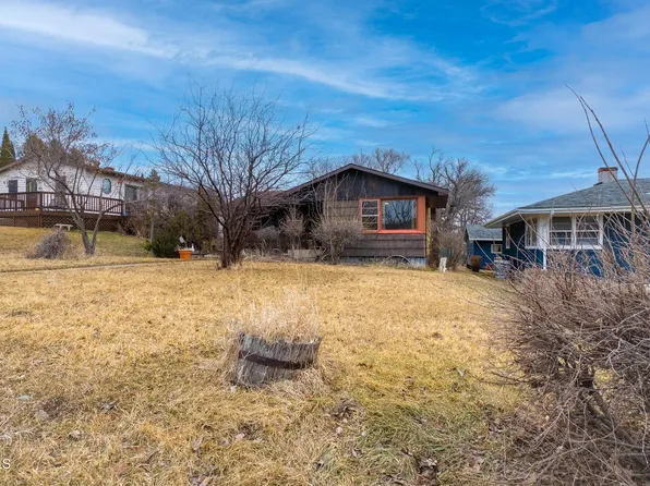 430 8th Ave NW, Valley City, ND 58072