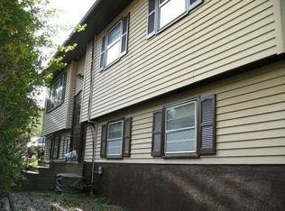 10 Pecoho Rd, Lake Peekskill, NY 10537