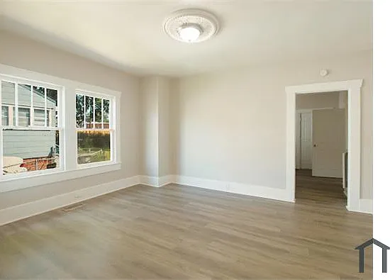 3 bed, 1198 sqft, $900 — Photo 3