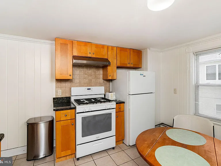 106 Spruce St #2 — Photo 15