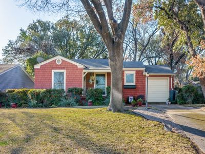 2072 W Lotus Ave, Fort Worth, TX, 76111