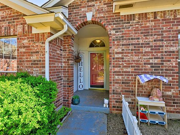 4th image of 2804 Sandstone Dr