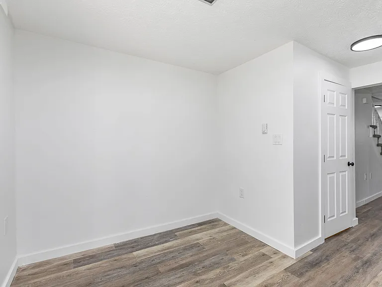 ORVILLE APARTMENTS — Photo 7
