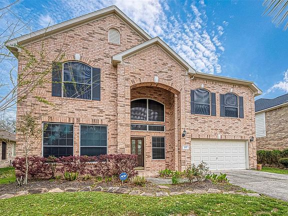 2nd image of 207 Blossomwood Drive