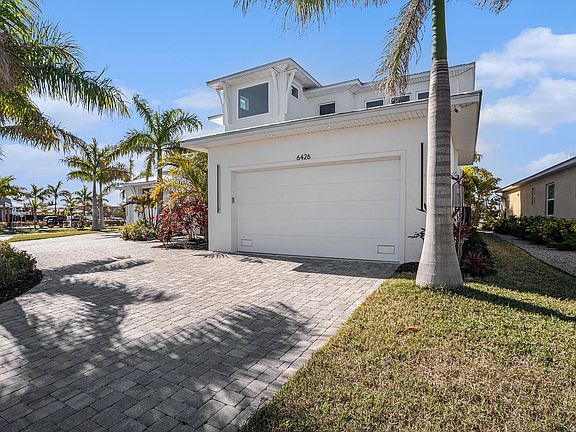 3rd image of 6426 Grenada Island Ave