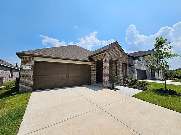 2nd image of 2528 Moser Ln
