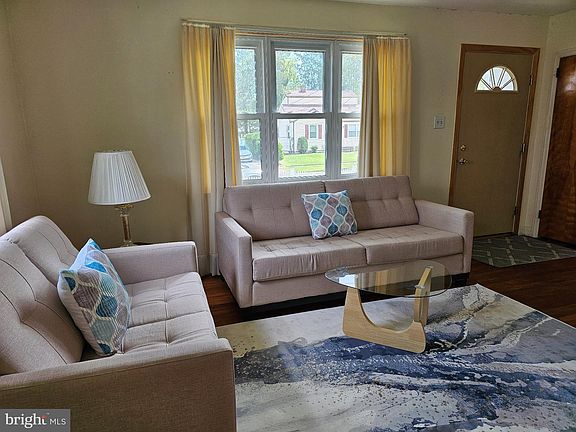 3rd image of 55 Shepherd Rd