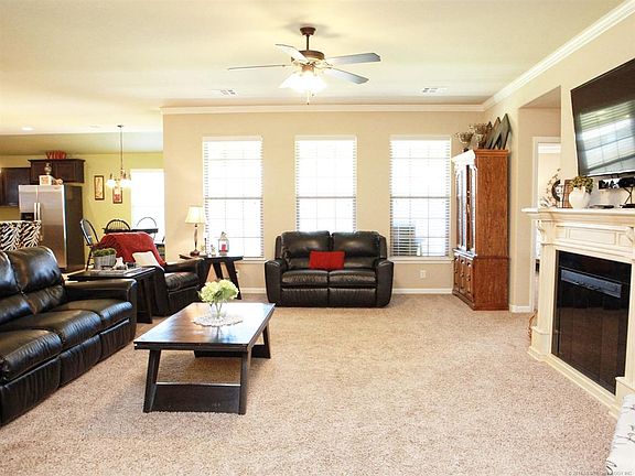 5th image of 3174 S 206th Pl E