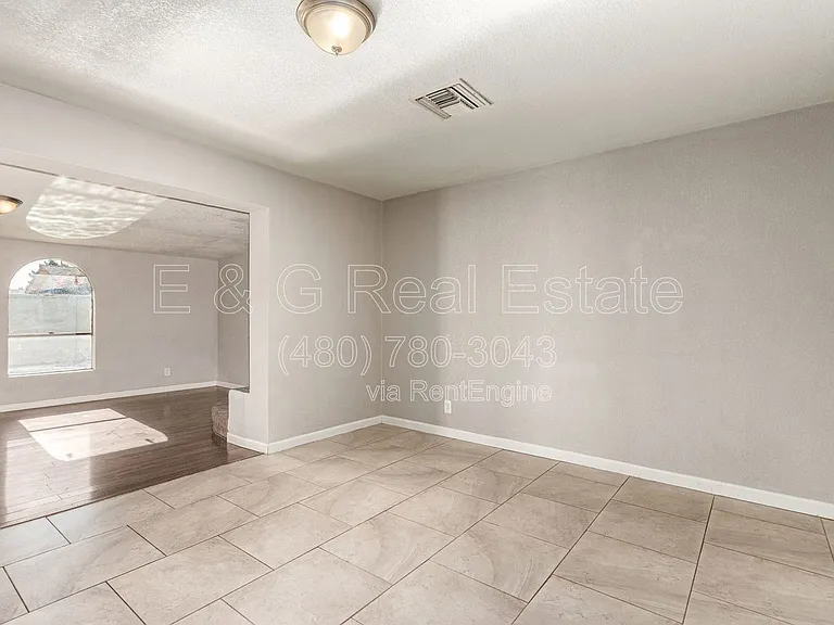 1708 N Daffodil St — Photo 8