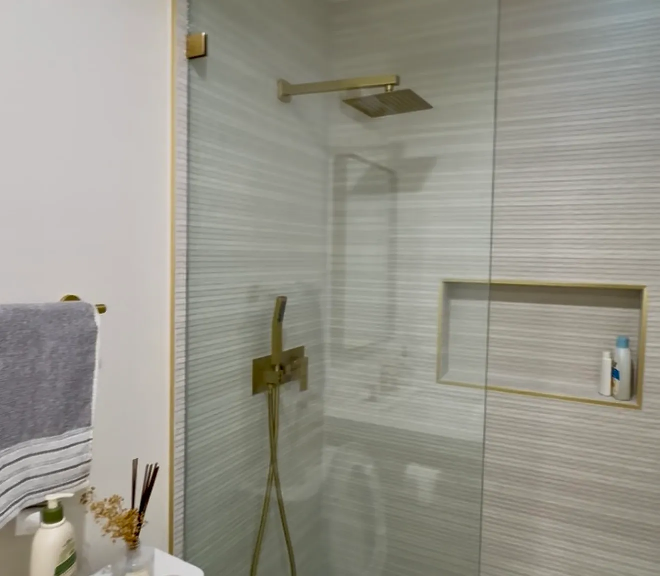 2 bed, 1000 sqft, $4,250 — Photo 4